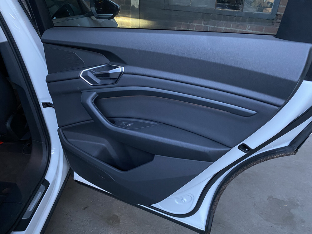 Audi e-tron 55 Quattro Advanced Pro Line 360PS 2018, J-696-RZ