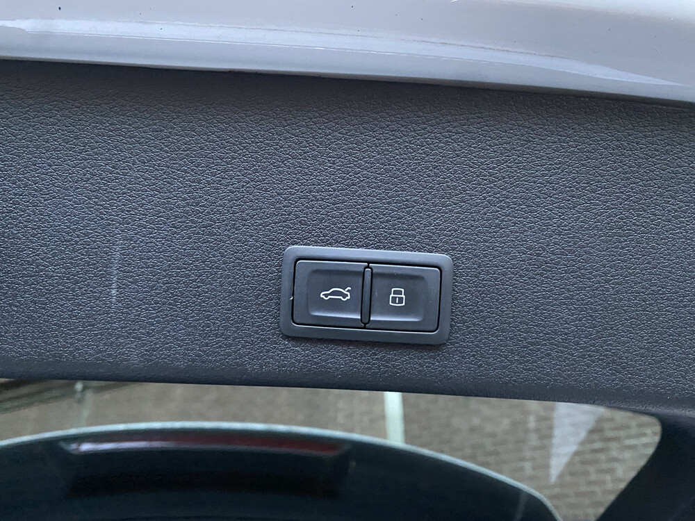 Audi e-tron 55 Quattro Advanced Pro Line 360PS 2018, J-696-RZ