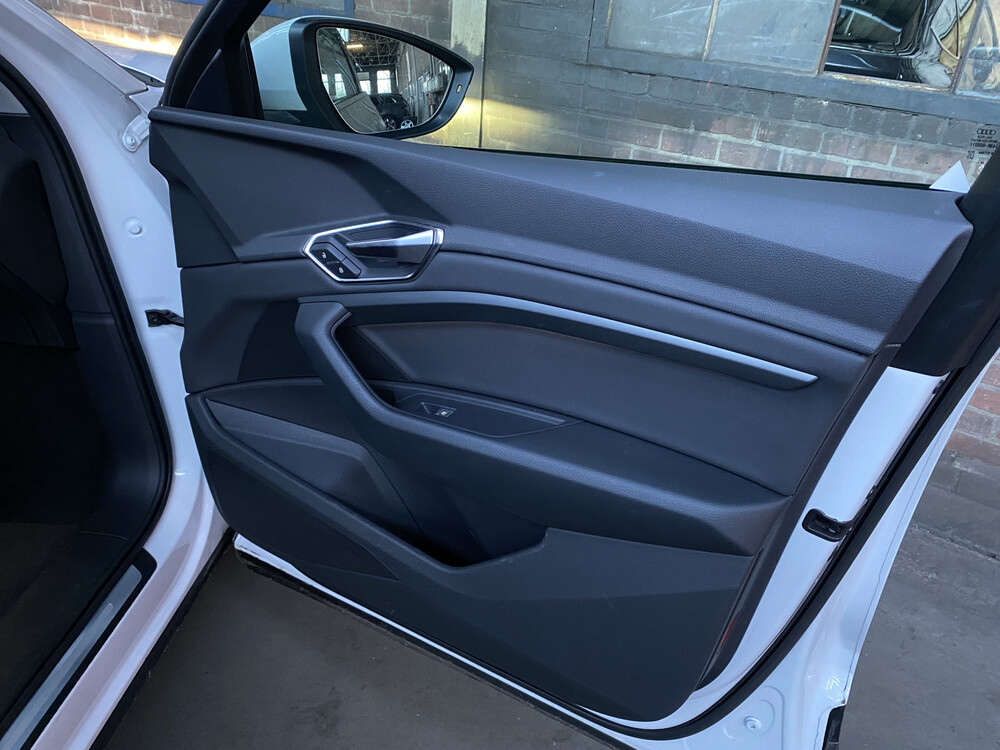 Audi e-tron 55 Quattro Advanced Pro Line 360PS 2018, J-696-RZ