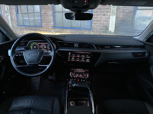 Audi e-tron 55 Quattro Advanced Pro Line 360pk 2018, J-696-RZ