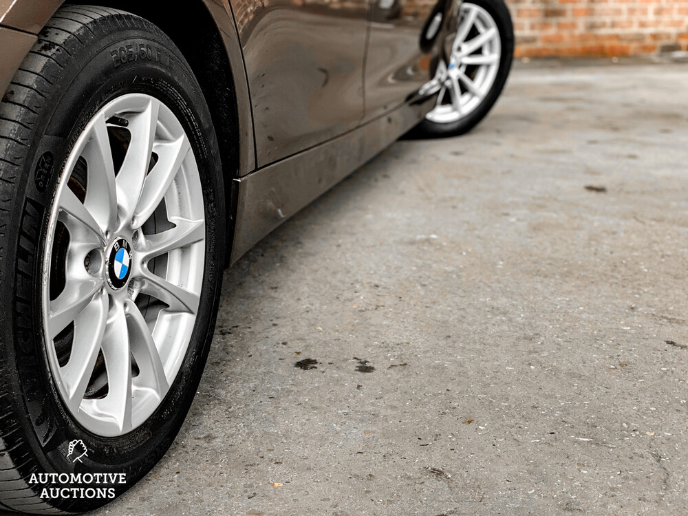 BMW 318d Touring High Executive 3er 136PS 2013, PV-088-R