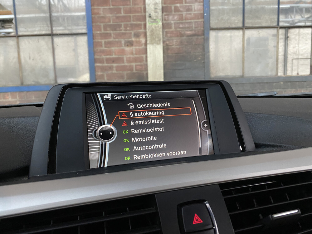 BMW 318d Touring High Executive 3er 136PS 2013, PV-088-R