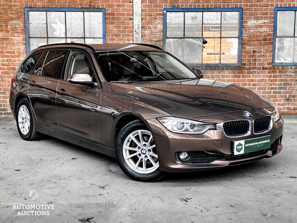 BMW 318d Touring High Executive 3er 136PS 2013, PV-088-R