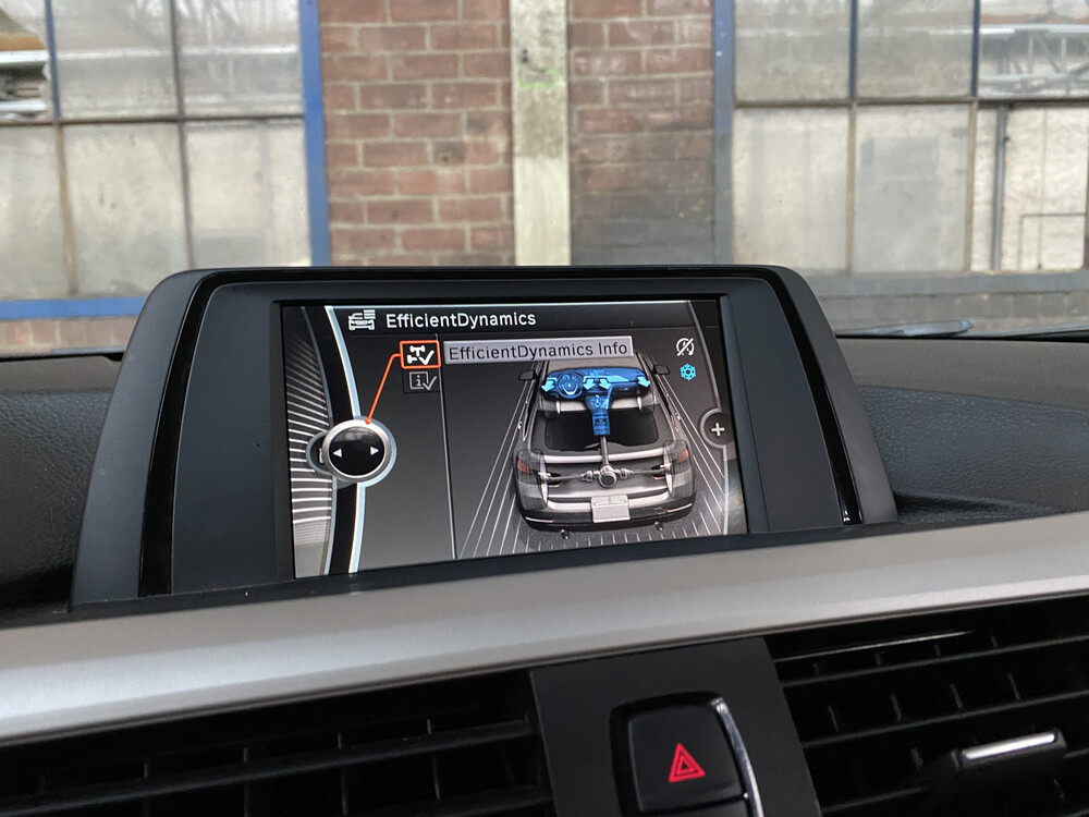 BMW 318d Touring High Executive 3er 136PS 2013, PV-088-R