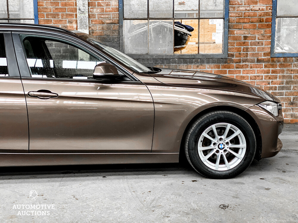 BMW 318d Touring High Executive 3er 136PS 2013, PV-088-R