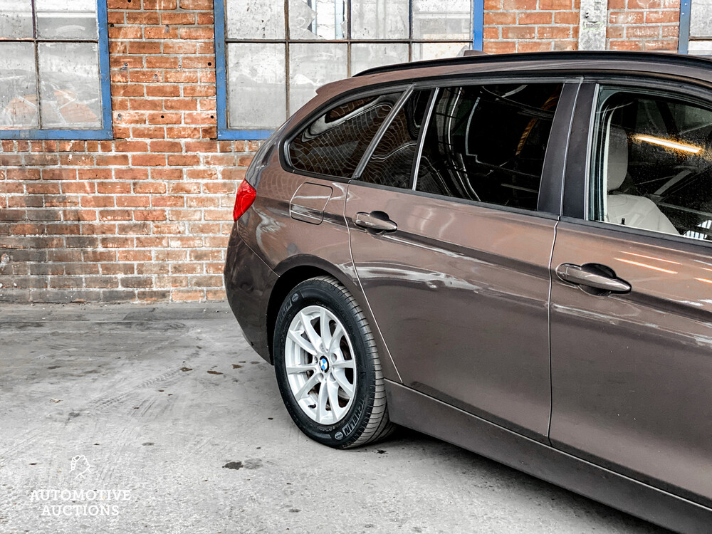 BMW 318d Touring High Executive 3er 136PS 2013, PV-088-R