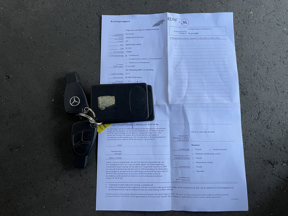 Mercedes-Benz SL500 306PS 2001 SL-Klasse -Org. NL-, 82-HN-RG