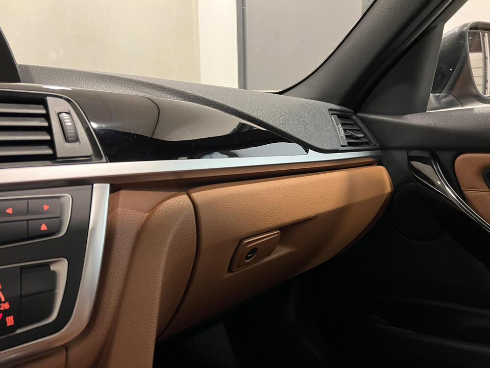 BMW 320i Touring Upgrade Edition 3er 184PS 2013, 76-ZVN-2