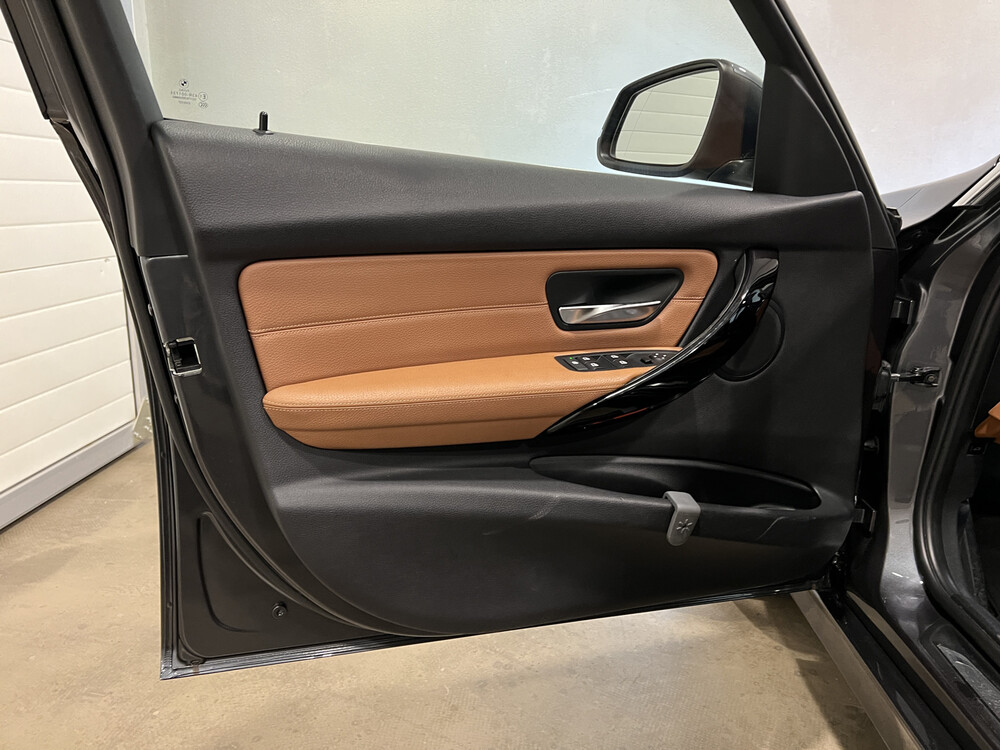 BMW 320i Touring Upgrade Edition 3er 184PS 2013, 76-ZVN-2