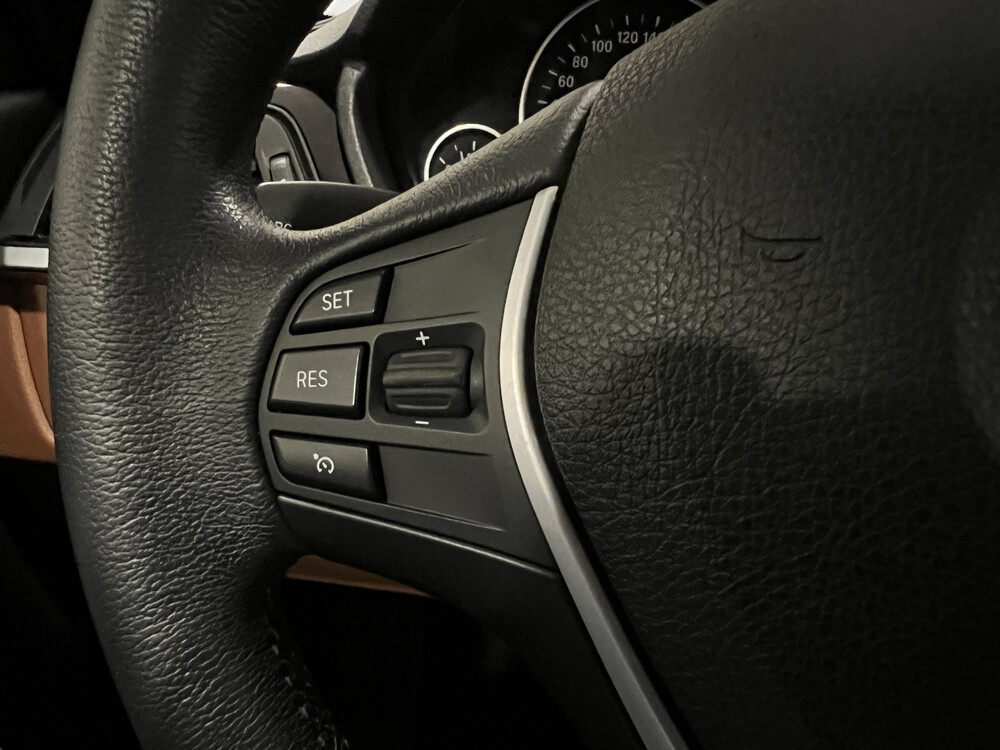 BMW 320i Touring Upgrade Edition 3er 184PS 2013, 76-ZVN-2