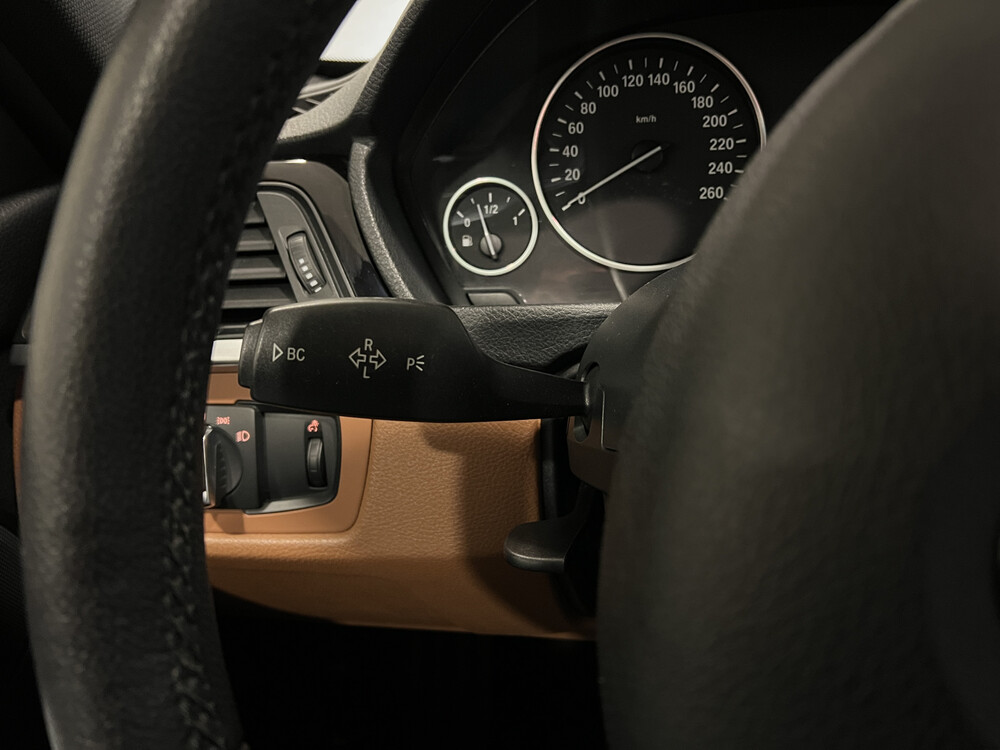 BMW 320i Touring Upgrade Edition 3er 184PS 2013, 76-ZVN-2