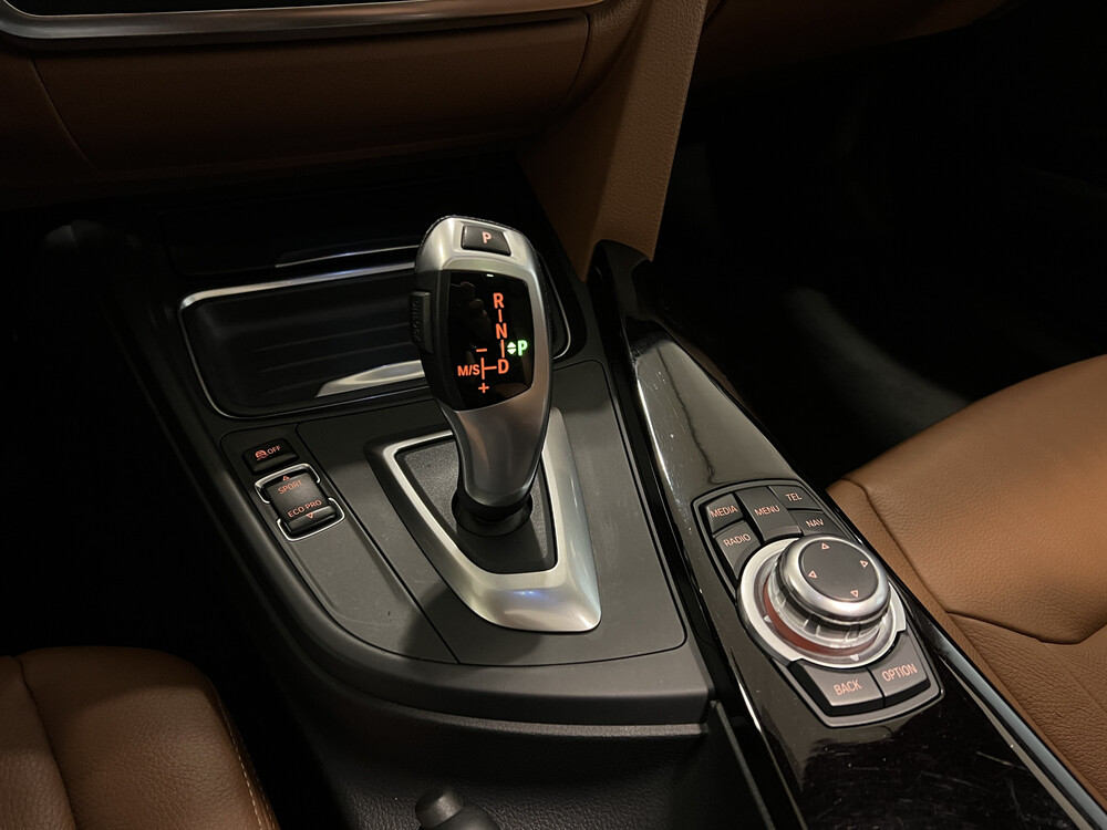 BMW 320i Touring Upgrade Edition 3er 184PS 2013, 76-ZVN-2