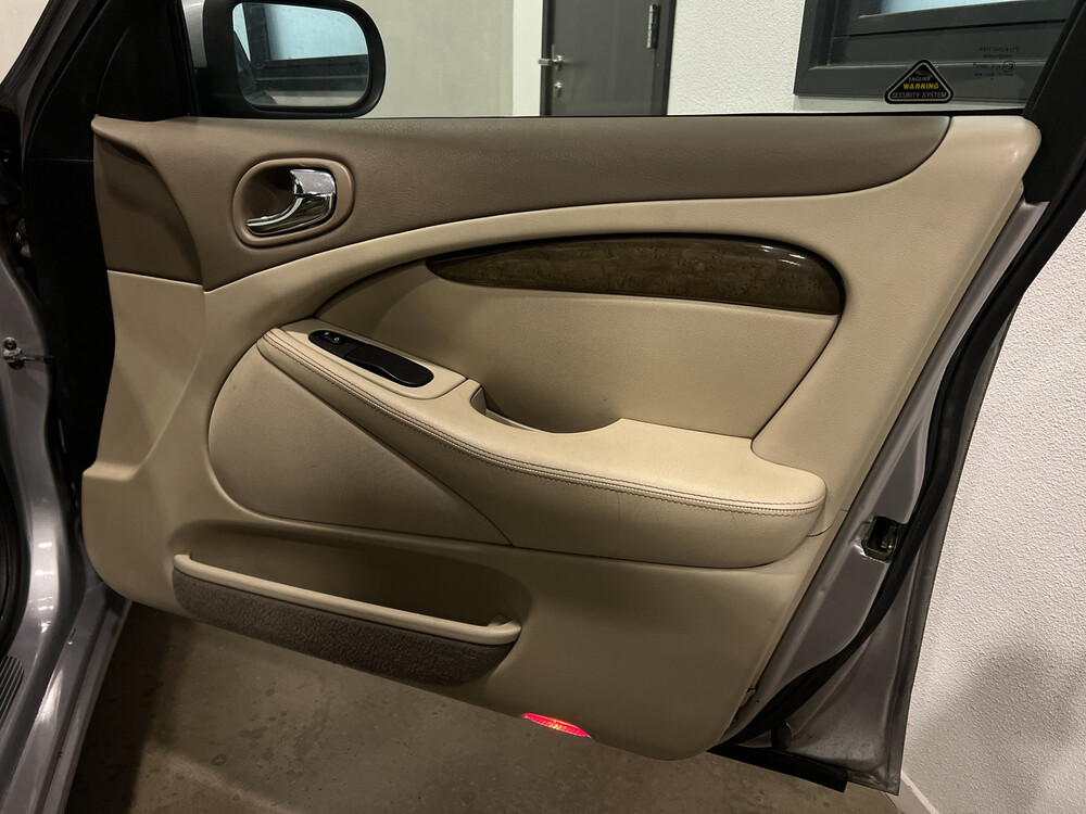 Jaguar S-type Executive 2.5 V6 208hp 2002, 86-JT-BZ