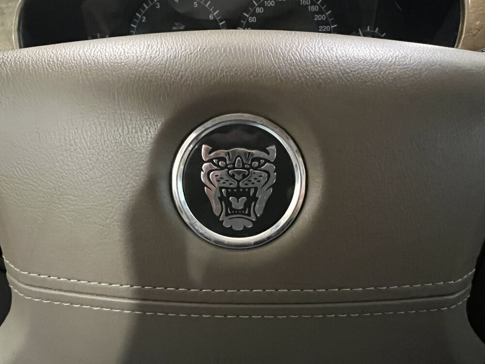 Jaguar S-type Executive 2.5 V6 208hp 2002, 86-JT-BZ