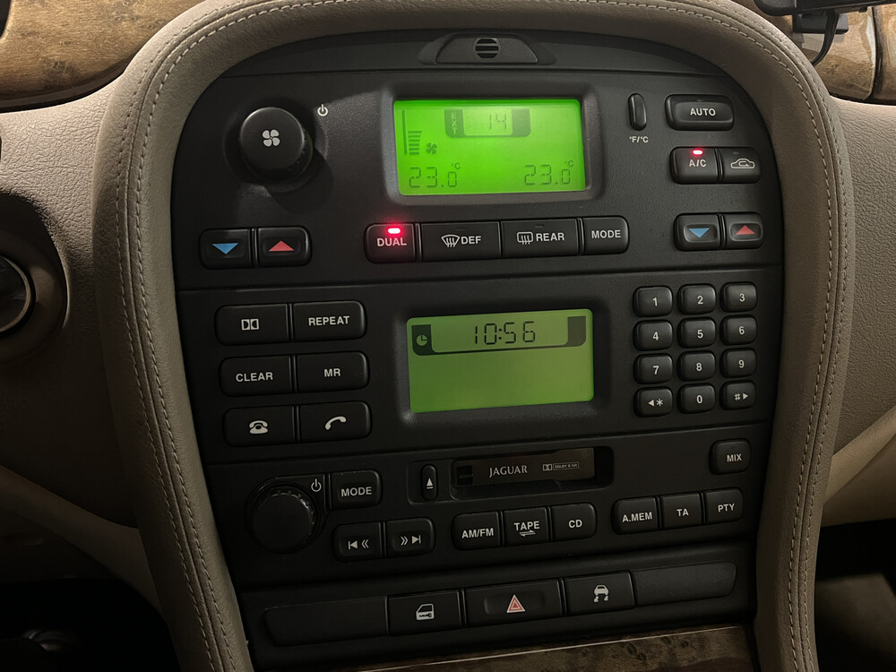 Jaguar S-type Executive 2.5 V6 208hp 2002, 86-JT-BZ