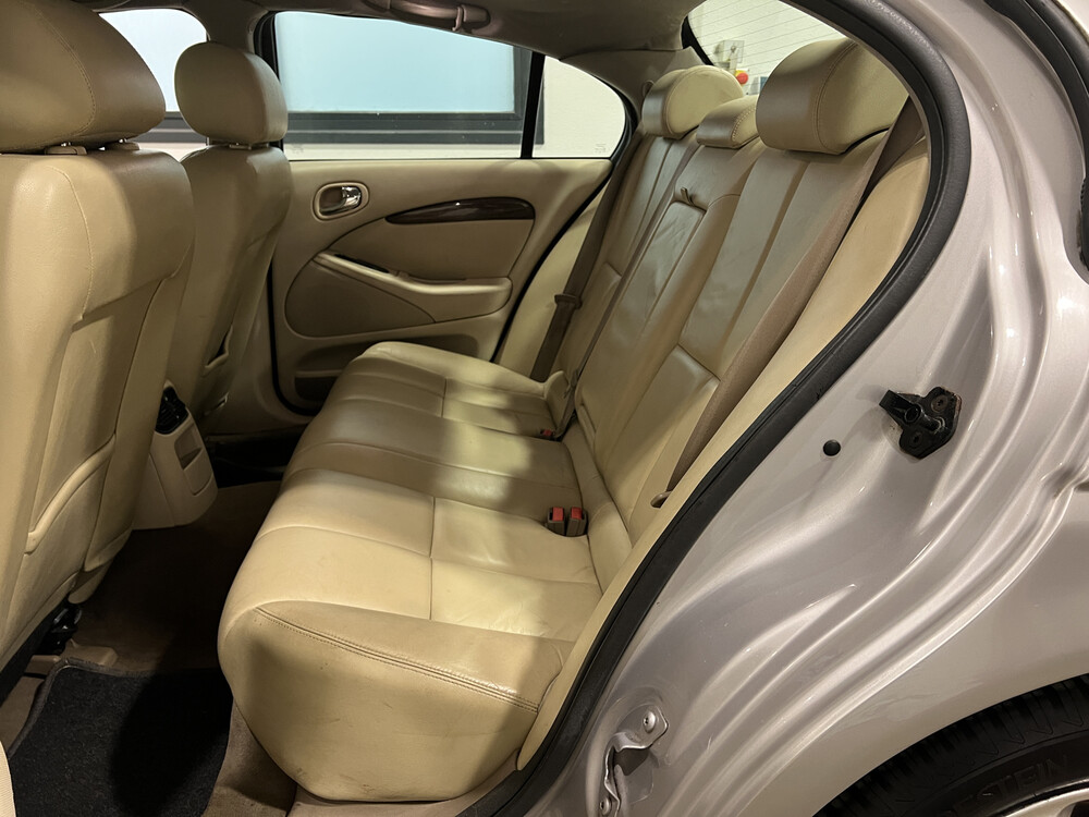 Jaguar S-type Executive 2.5 V6 208hp 2002, 86-JT-BZ