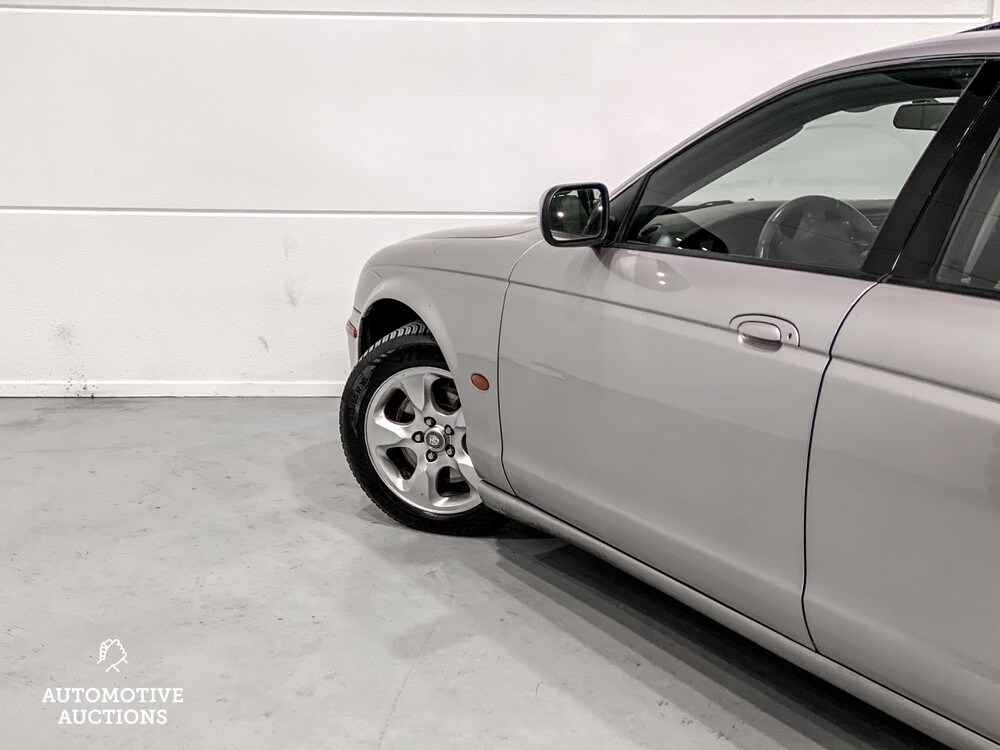 Jaguar S-type Executive 2.5 V6 208hp 2002, 86-JT-BZ