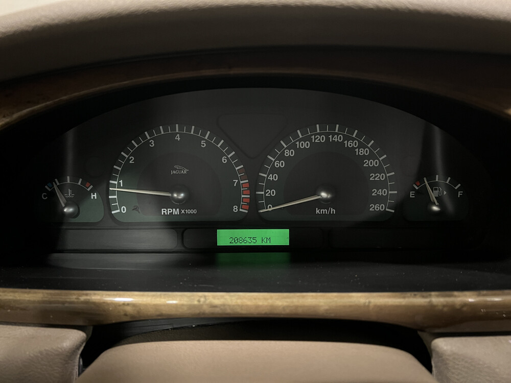 Jaguar S-type Executive 2.5 V6 208hp 2002, 86-JT-BZ