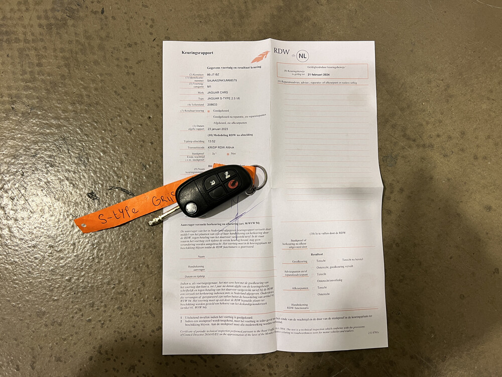 Jaguar S-type Executive 2.5 V6 208hp 2002, 86-JT-BZ