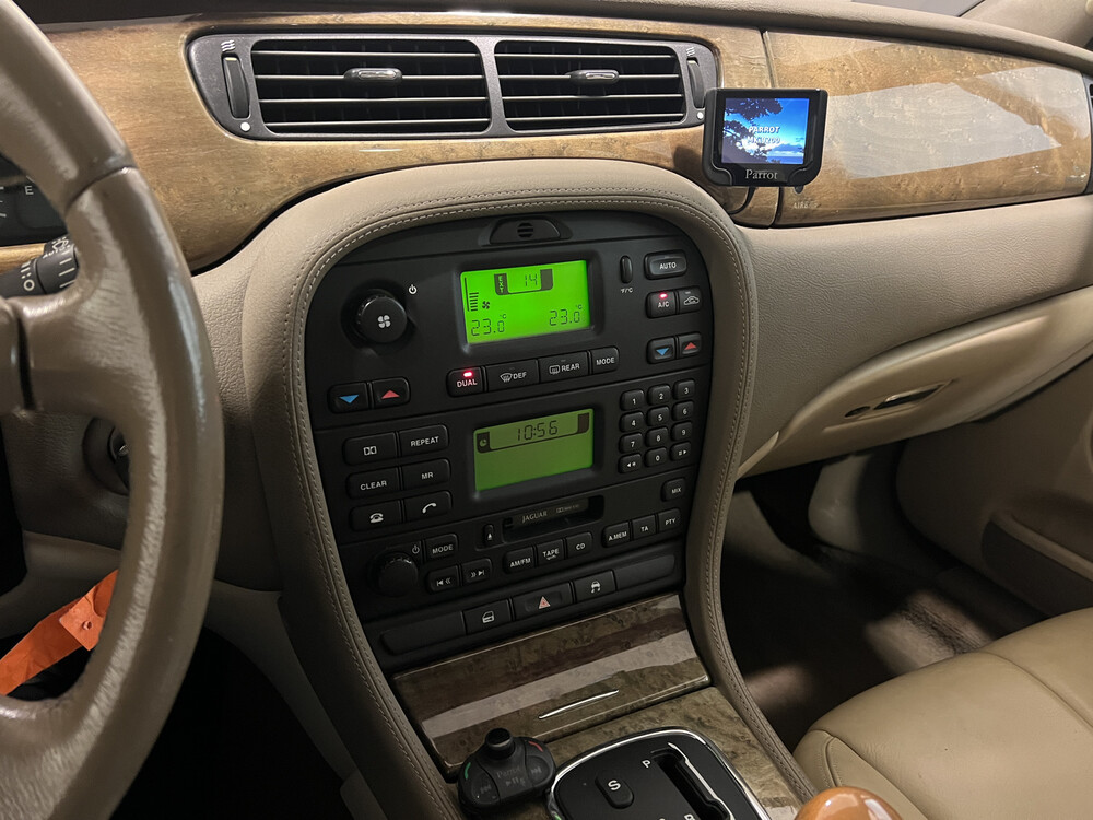 Jaguar S-type Executive 2.5 V6 208hp 2002, 86-JT-BZ