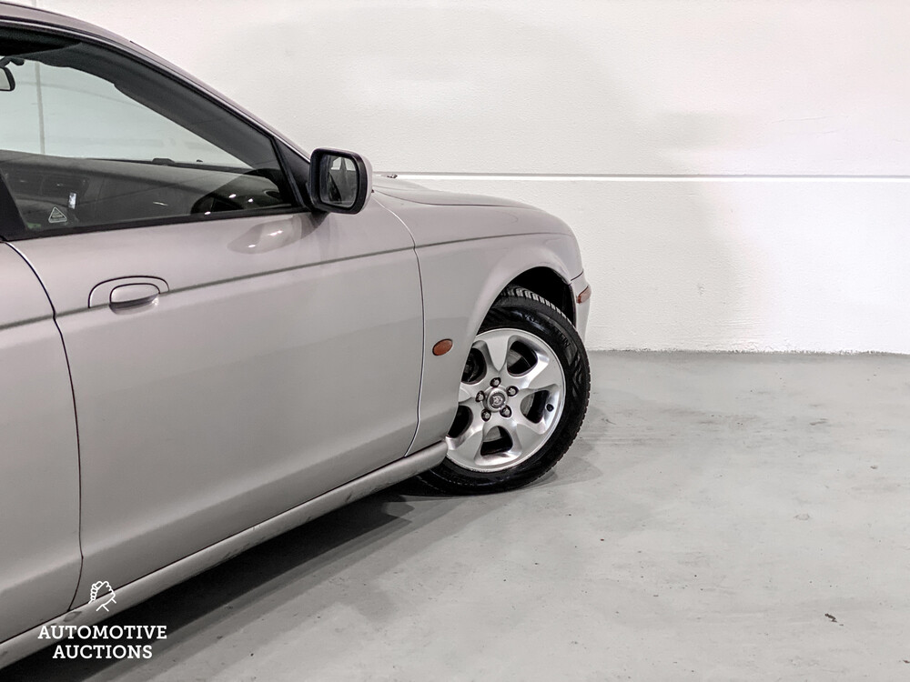 Jaguar S-type Executive 2.5 V6 208hp 2002, 86-JT-BZ