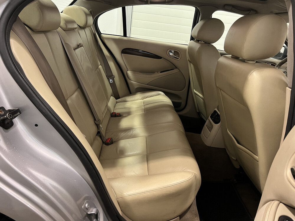 Jaguar S-type Executive 2.5 V6 208hp 2002, 86-JT-BZ