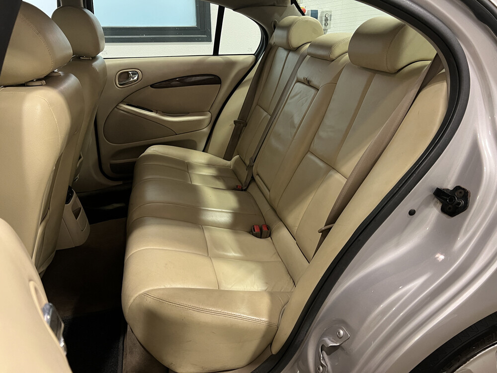 Jaguar S-type Executive 2.5 V6 208hp 2002, 86-JT-BZ