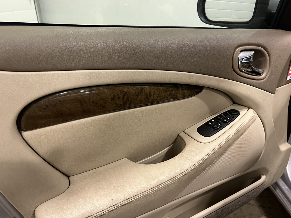 Jaguar S-type Executive 2.5 V6 208hp 2002, 86-JT-BZ