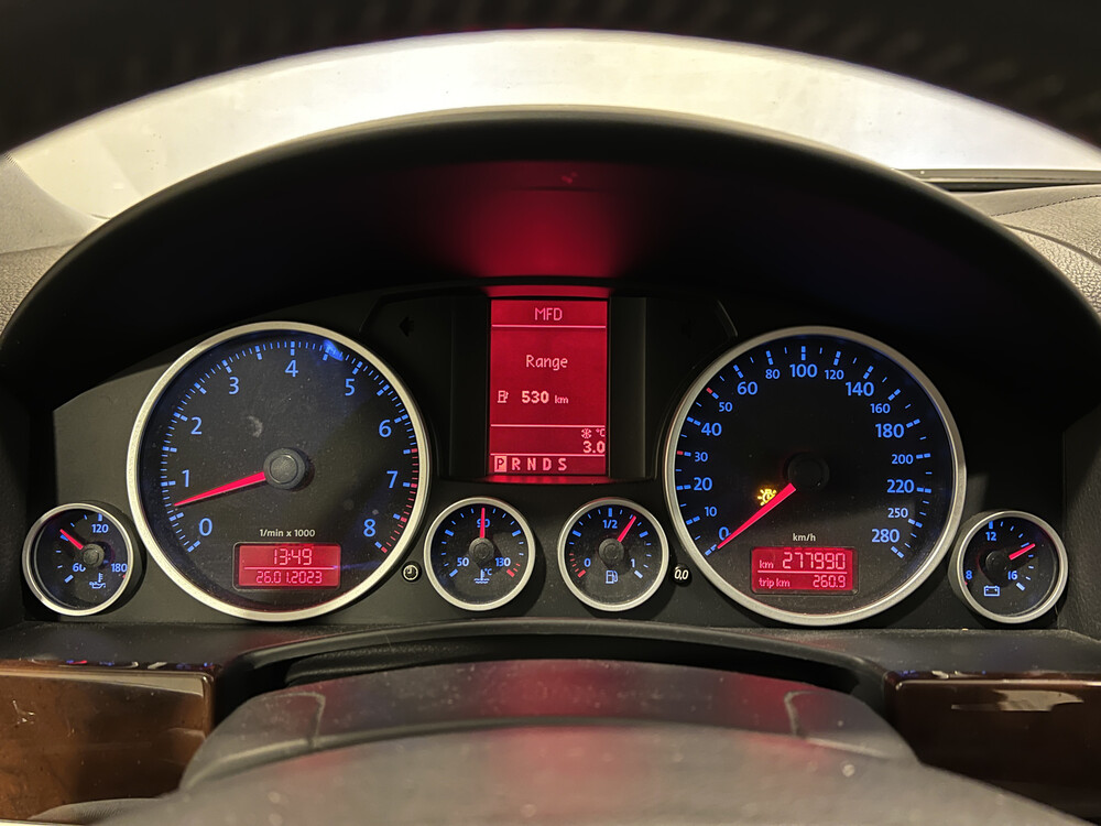 Volkswagen Touareg 3.6 V6 FSI Highline 280hp 2008, 37-HGR-5