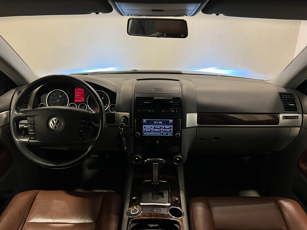 Volkswagen Touareg 3.6 V6 FSI Highline 280hp 2008, 37-HGR-5