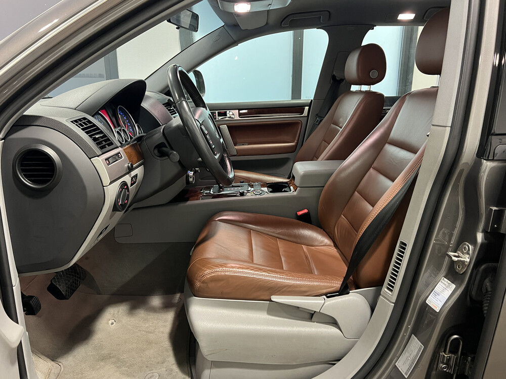 Volkswagen Touareg 3.6 V6 FSI Highline 280hp 2008, 37-HGR-5