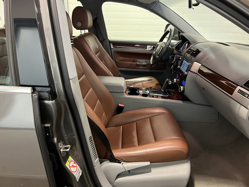 Volkswagen Touareg 3.6 V6 FSI Highline 280hp 2008, 37-HGR-5