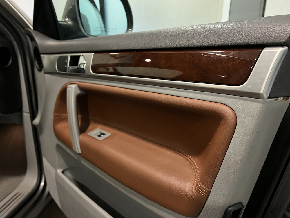 Volkswagen Touareg 3.6 V6 FSI Highline 280hp 2008, 37-HGR-5