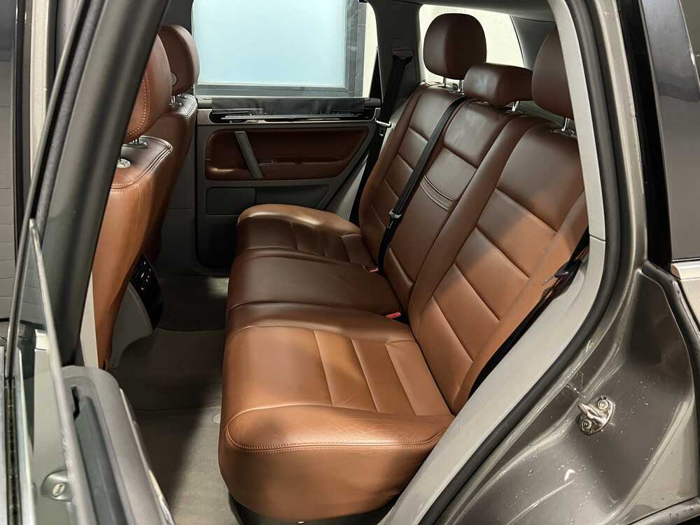 Volkswagen Touareg 3.6 V6 FSI Highline 280hp 2008, 37-HGR-5