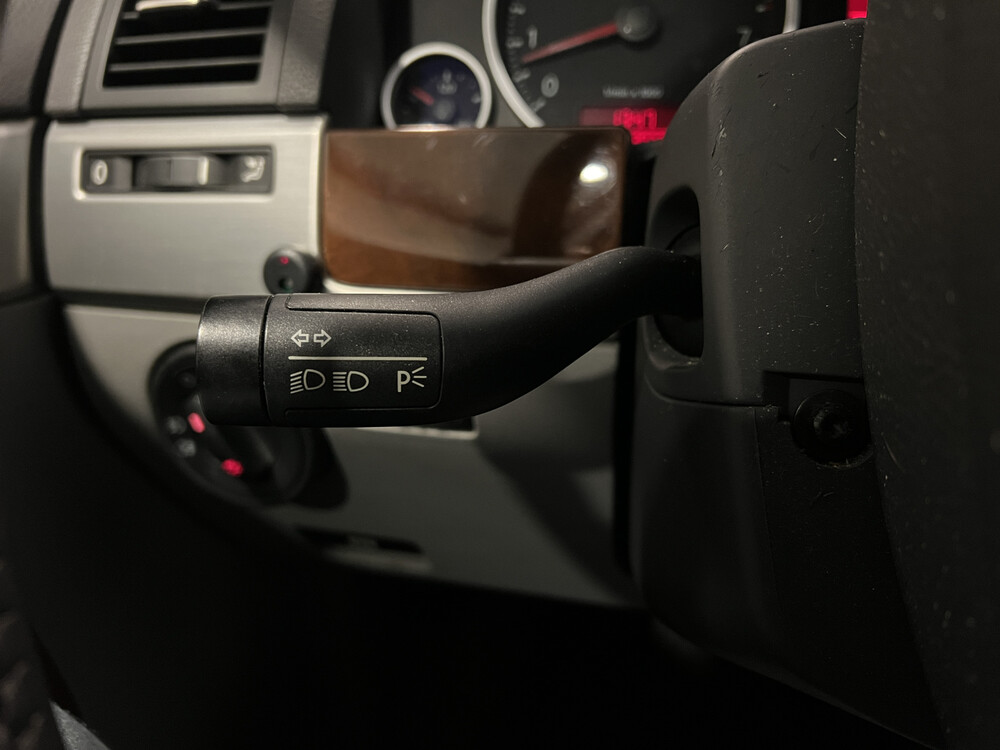 Volkswagen Touareg 3.6 V6 FSI Highline 280hp 2008, 37-HGR-5