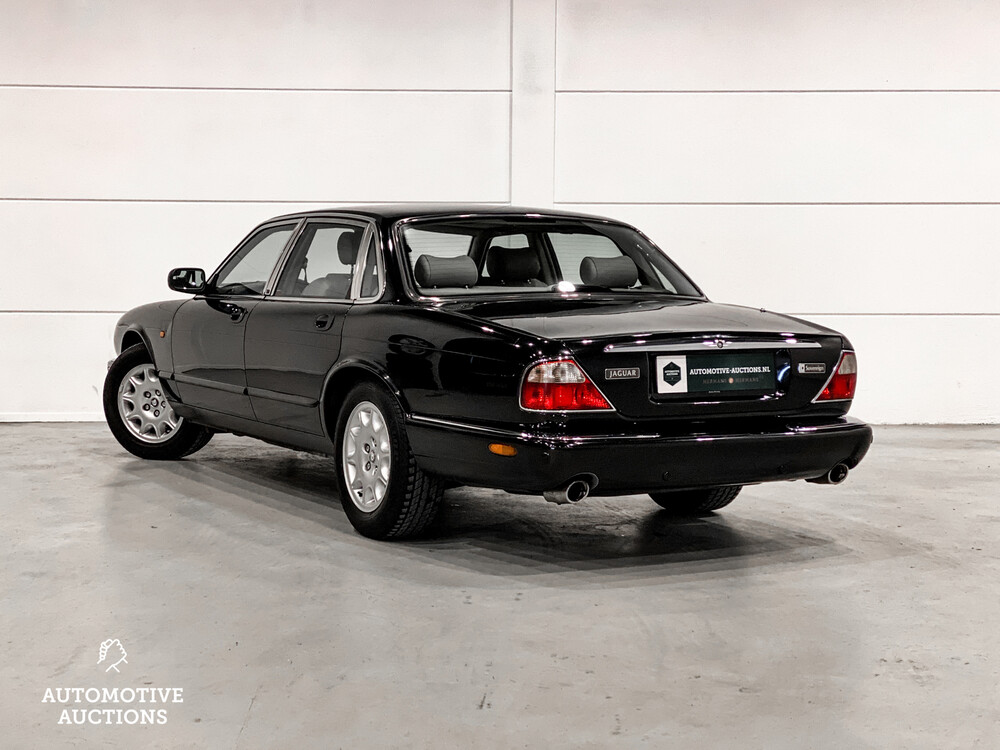 Jaguar XJ 3.2 V8 Executive 237hp 2002, 41-ZKN-1