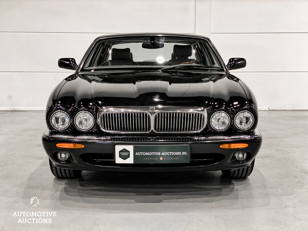 Jaguar XJ 3.2 V8 Executive 237hp 2002, 41-ZKN-1