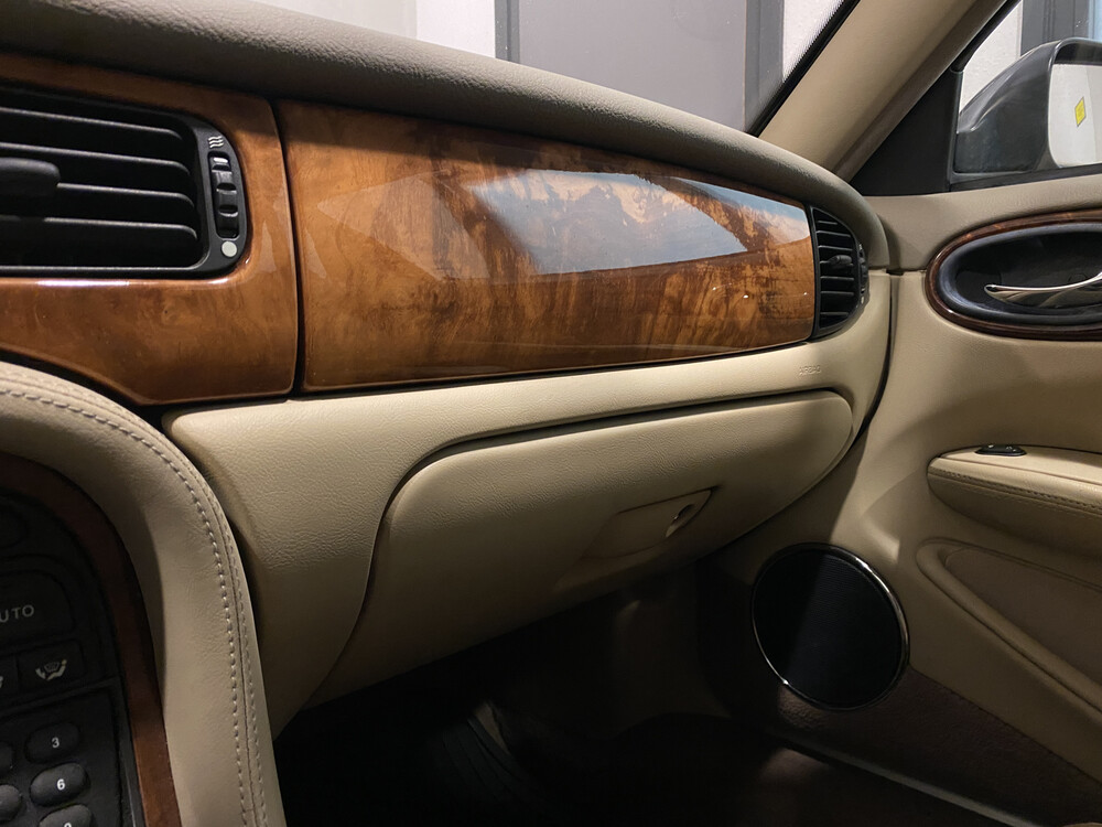 Jaguar XJ 3.2 V8 Executive 237hp 2002, 41-ZKN-1