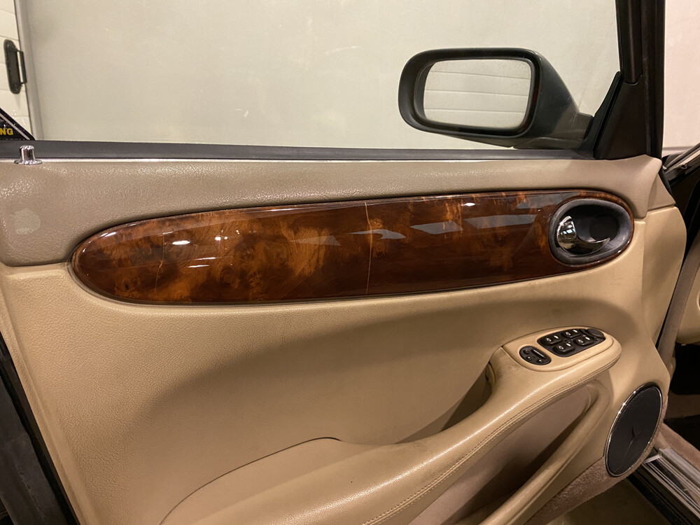 Jaguar XJ 3.2 V8 Executive 237hp 2002, 41-ZKN-1