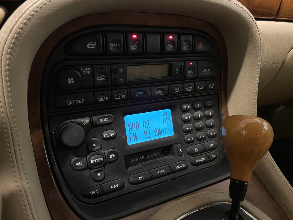 Jaguar XJ 3.2 V8 Executive 237hp 2002, 41-ZKN-1