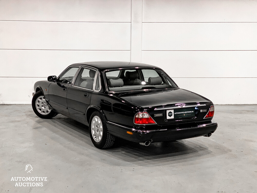 Jaguar XJ 3.2 V8 Executive 237hp 2002, 41-ZKN-1