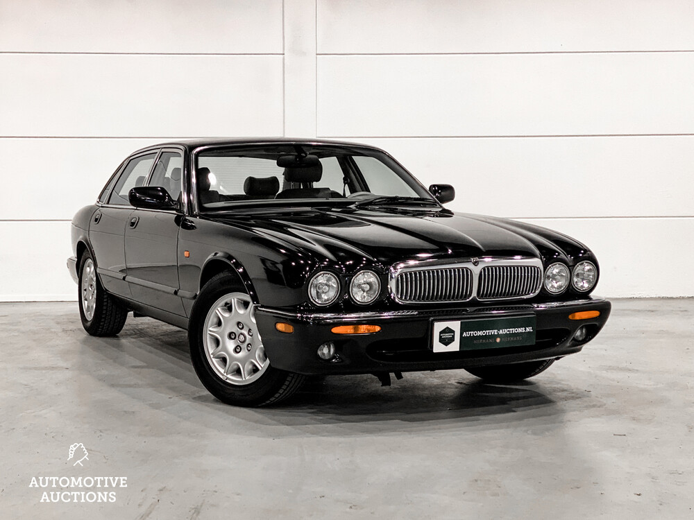 Jaguar XJ 3.2 V8 Executive 237hp 2002, 41-ZKN-1
