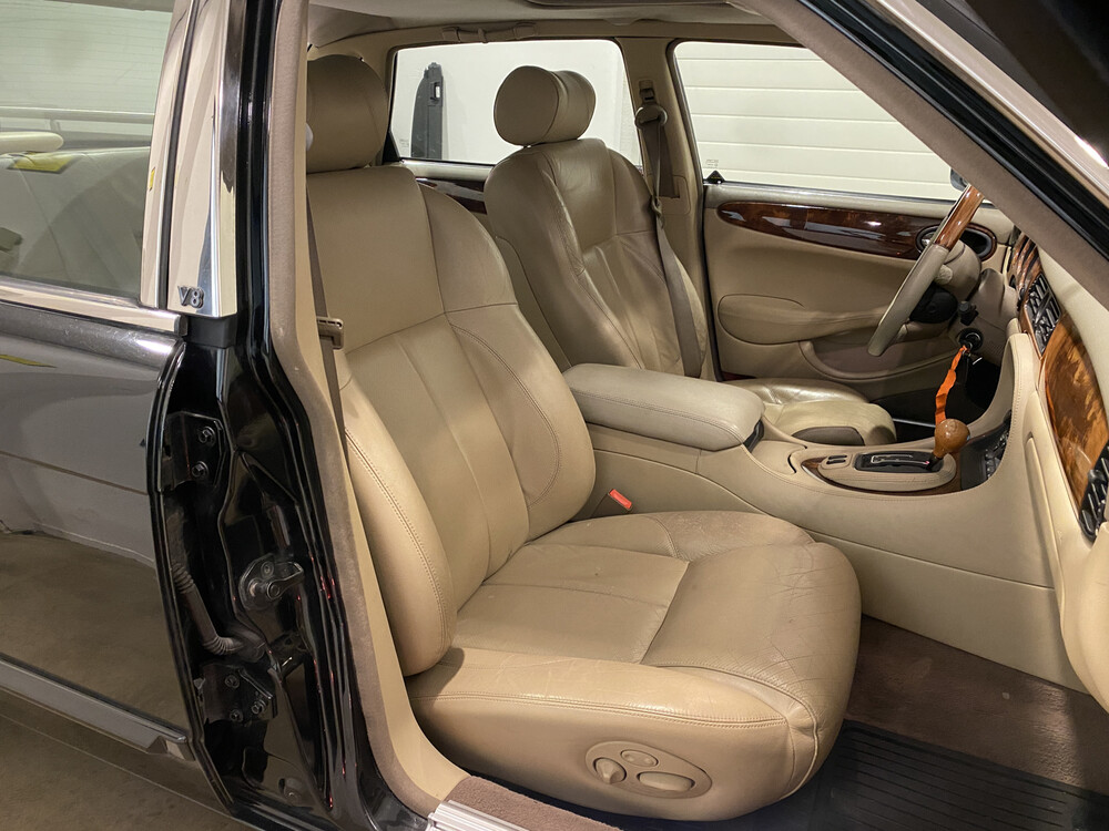 Jaguar XJ 3.2 V8 Executive 237hp 2002, 41-ZKN-1