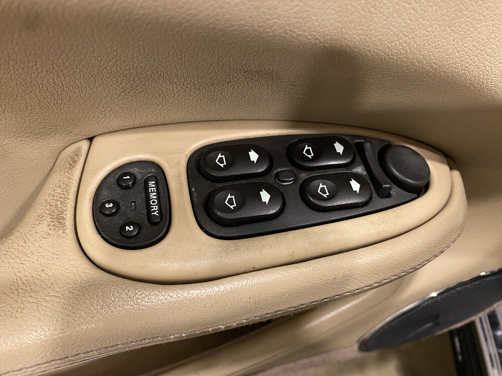 Jaguar XJ 3.2 V8 Executive 237hp 2002, 41-ZKN-1