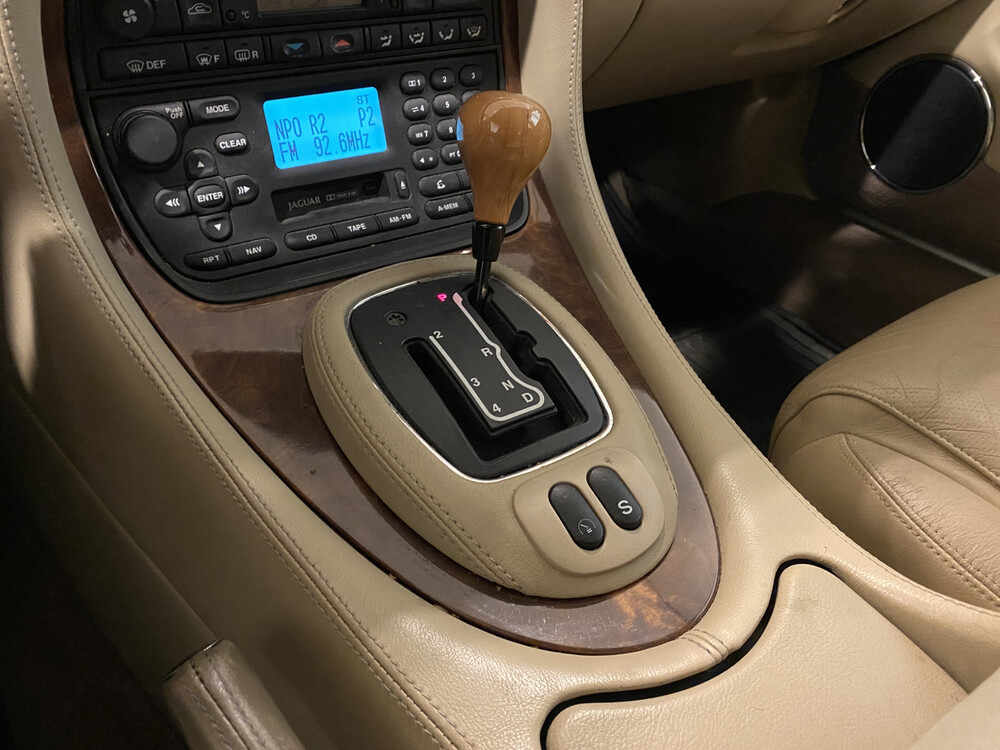 Jaguar XJ 3.2 V8 Executive 237hp 2002, 41-ZKN-1