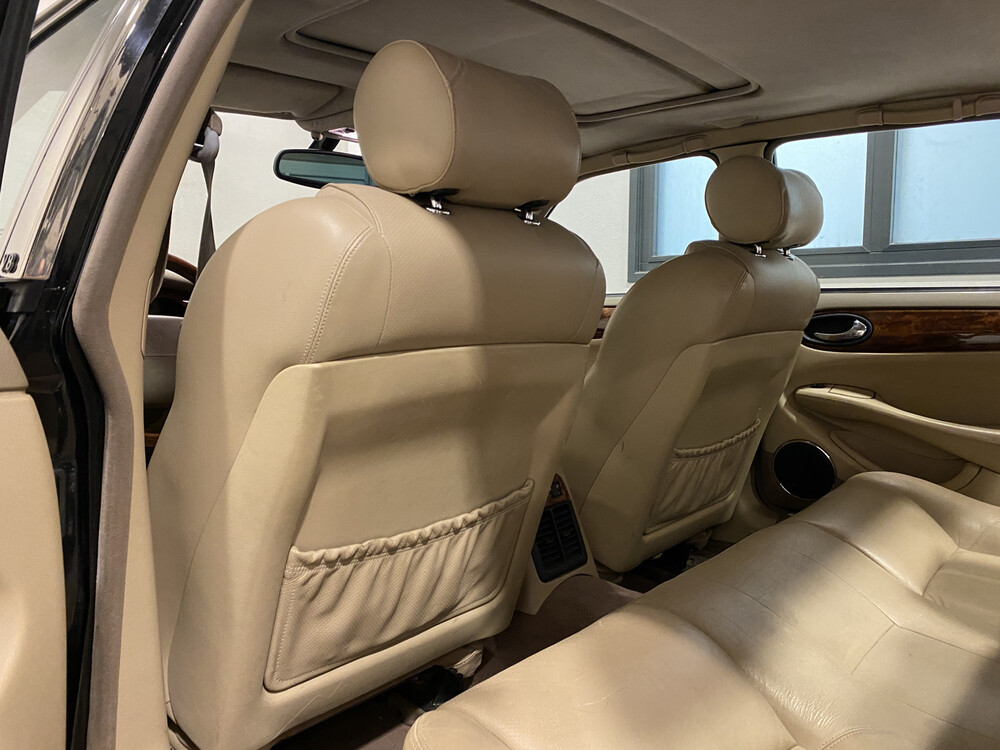 Jaguar XJ 3.2 V8 Executive 237hp 2002, 41-ZKN-1