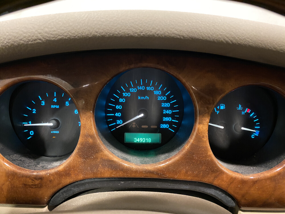 Jaguar XJ 3.2 V8 Executive 237hp 2002, 41-ZKN-1