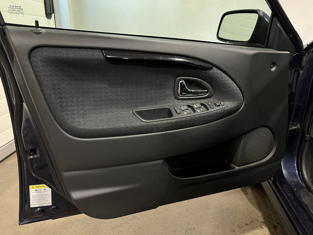 Volvo V40 Europa 136PS 2003 -Orig. NL-, 16-LR-RP.