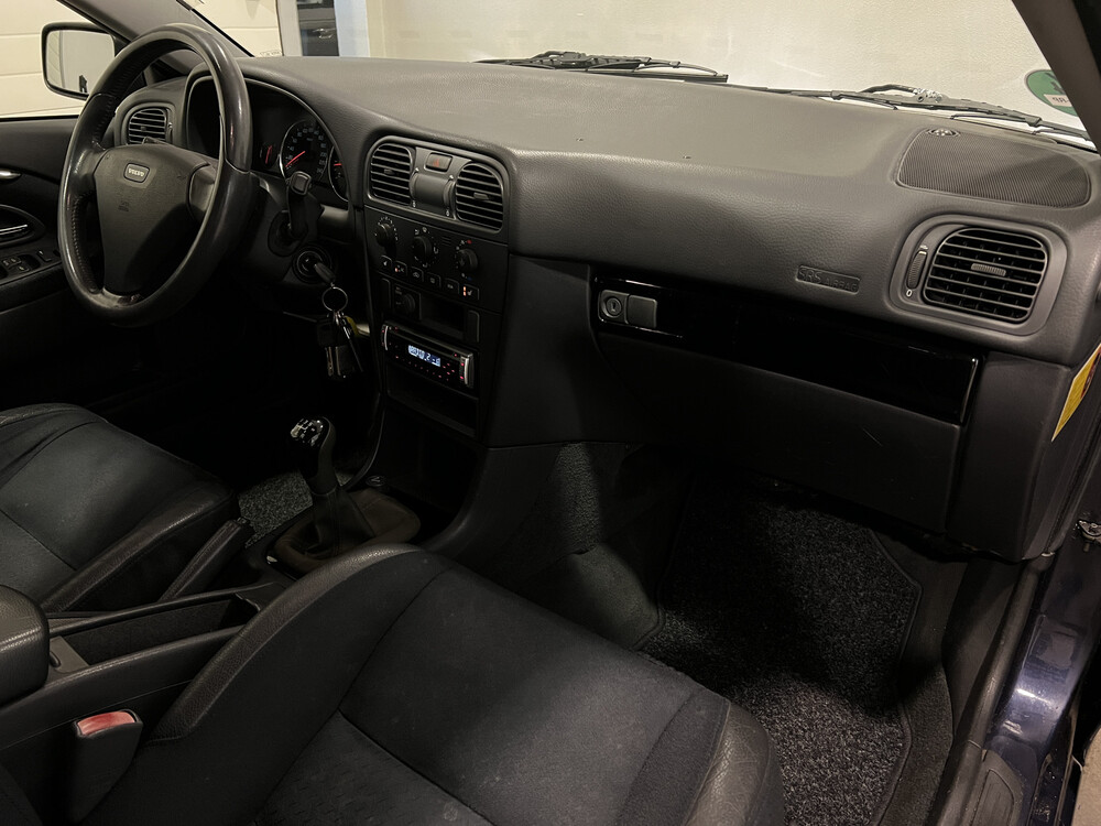 Volvo V40 Europa 136PS 2003 -Orig. NL-, 16-LR-RP.