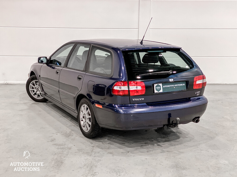 Volvo V40 Europa 136PS 2003 -Orig. NL-, 16-LR-RP.